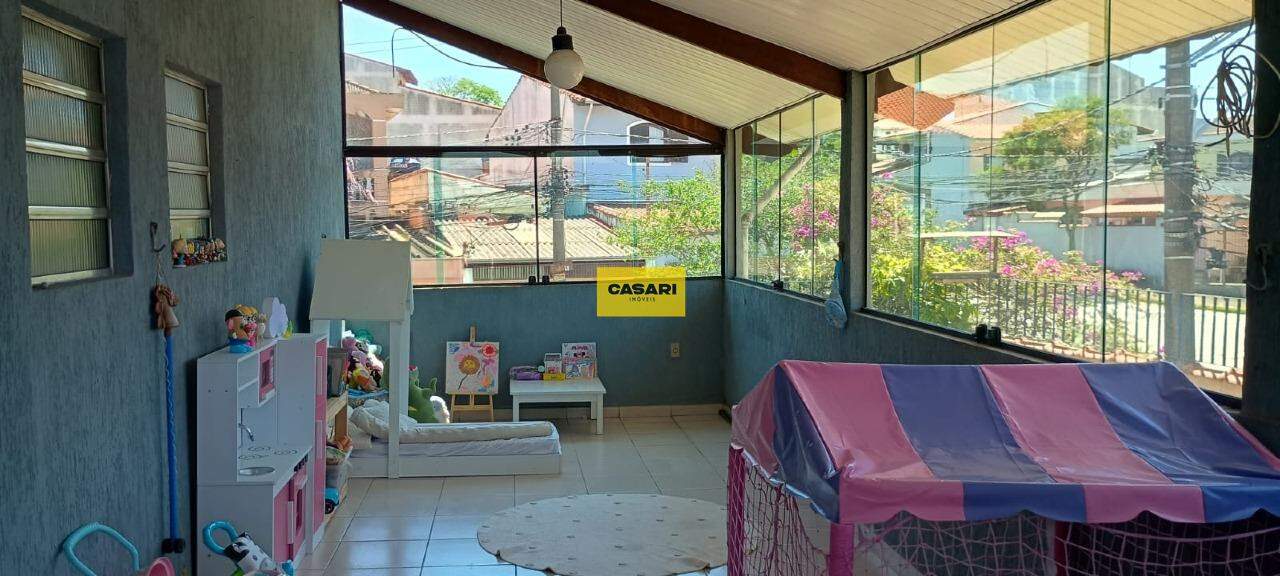 Sobrado para para aluguel no bairro Jardim Itapuã , Santo André - Casari Imóveis: 