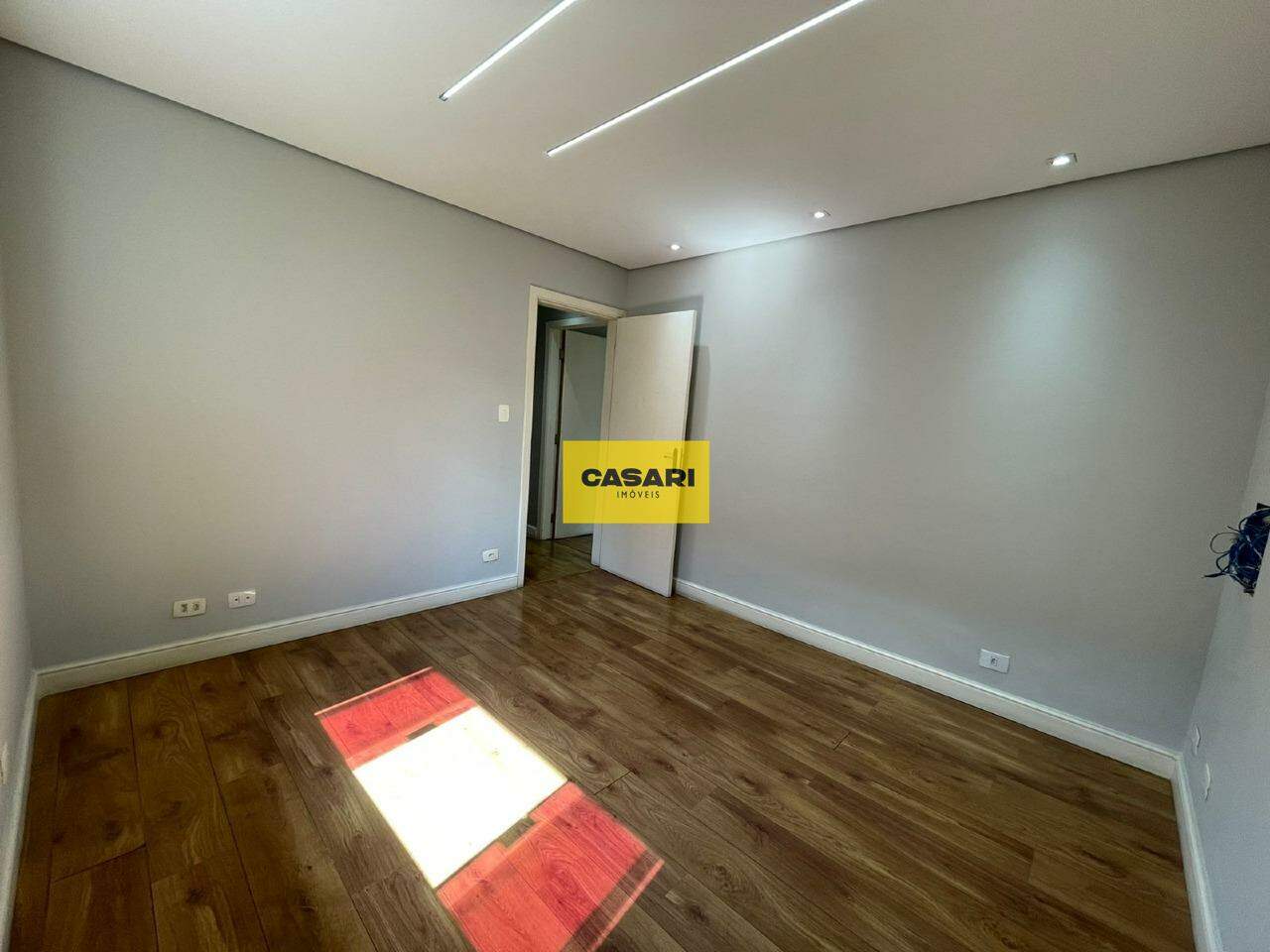 Casa comercial para para aluguel no bairro Santa Paula, São Caetano do Sul - Casari Imóveis: 