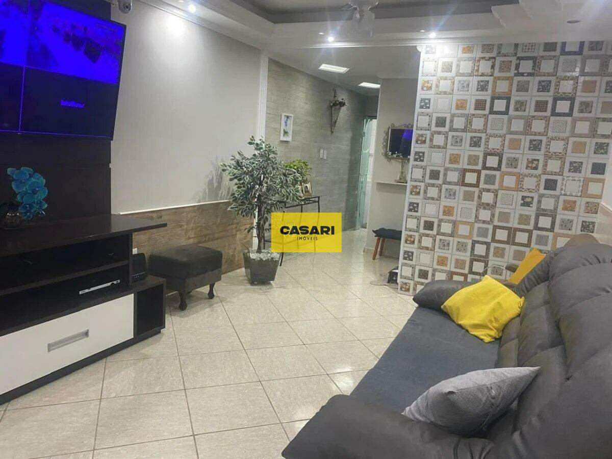 Sobrado para à venda no bairro Montanhão, São Bernardo do Campo - Casari Imóveis: 