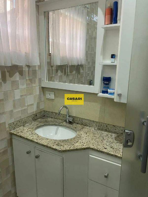 Sobrado para à venda no bairro Montanhão, São Bernardo do Campo - Casari Imóveis: 