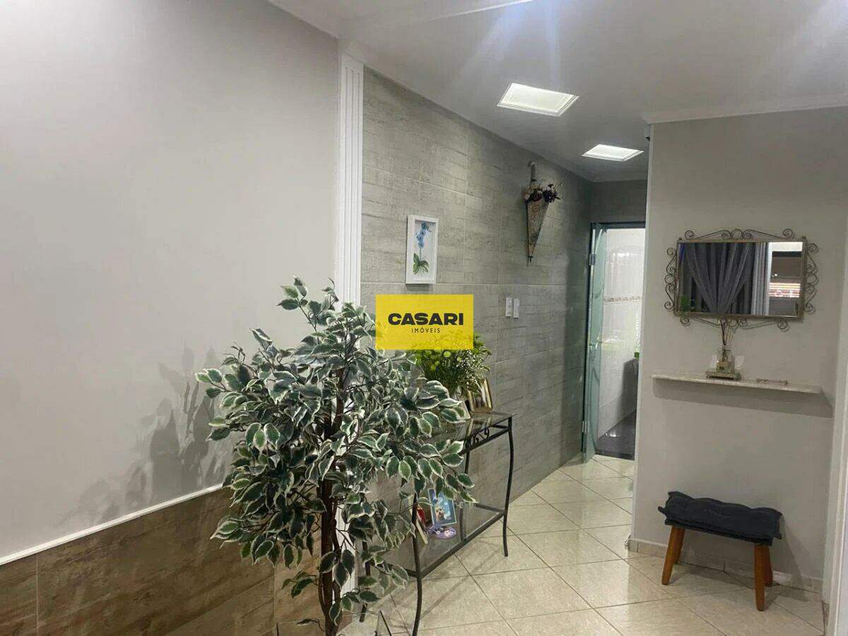 Sobrado para à venda no bairro Montanhão, São Bernardo do Campo - Casari Imóveis: 