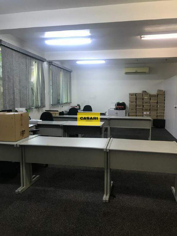 Sobrado para para aluguel no bairro Jardim, Santo André - Casari Imóveis: 