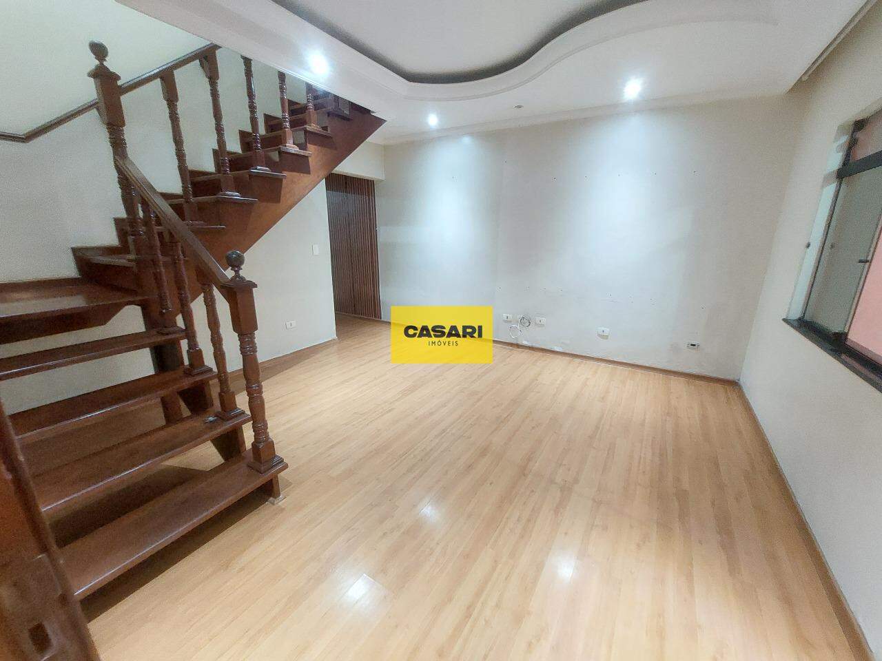 Sobrado para à venda no bairro Dos Casa, São Bernardo do Campo - Casari Imóveis: 