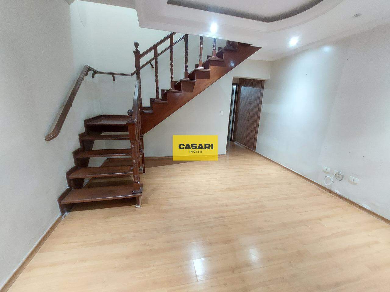 Sobrado para à venda no bairro Dos Casa, São Bernardo do Campo - Casari Imóveis: 