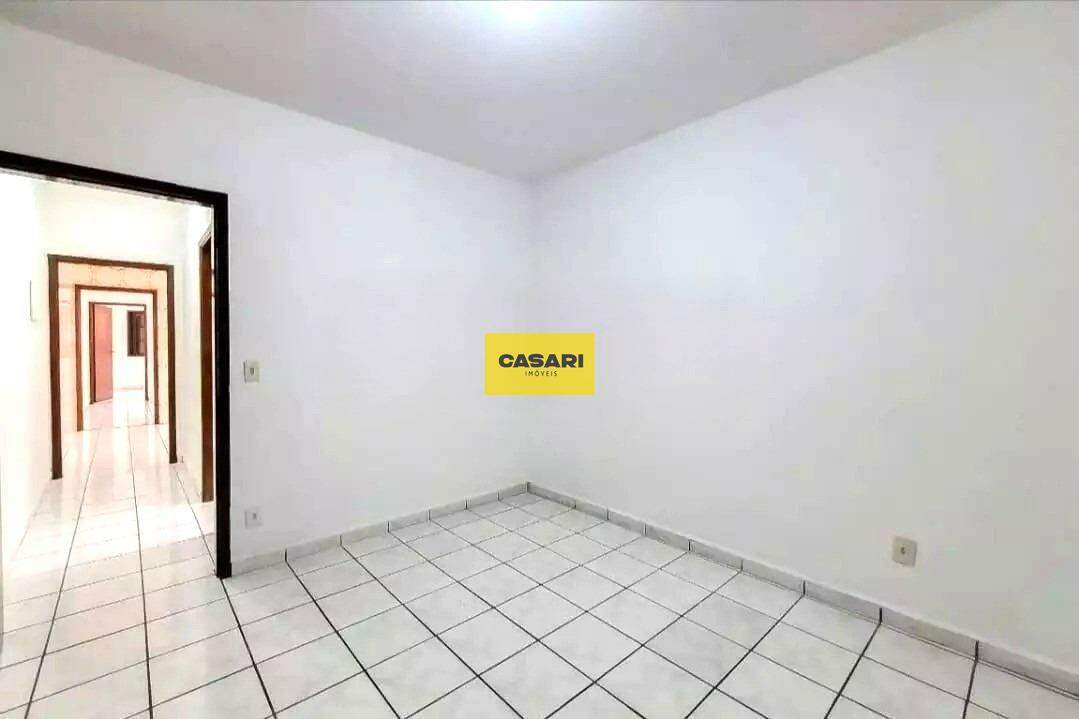 Casa Assobradada para aluguel no bairro Baeta Neves, São Bernardo do Campo - Casari Imóveis: 