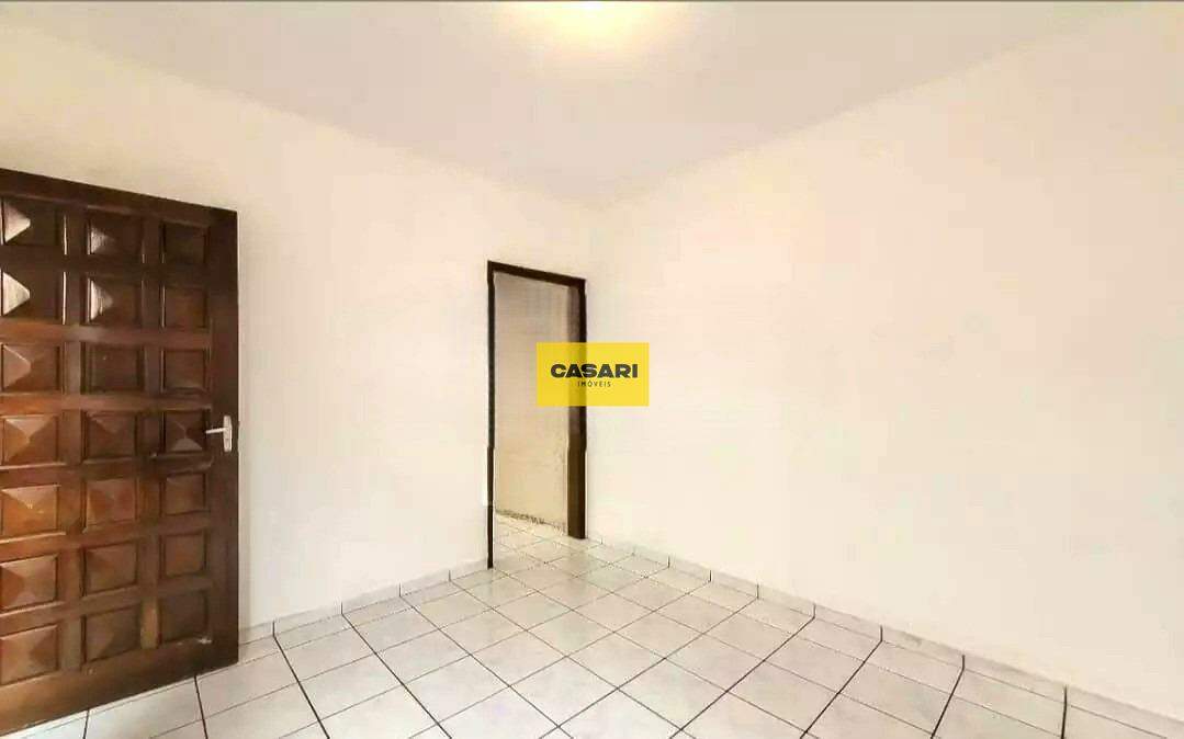 Casa Assobradada para aluguel no bairro Baeta Neves, São Bernardo do Campo - Casari Imóveis: 