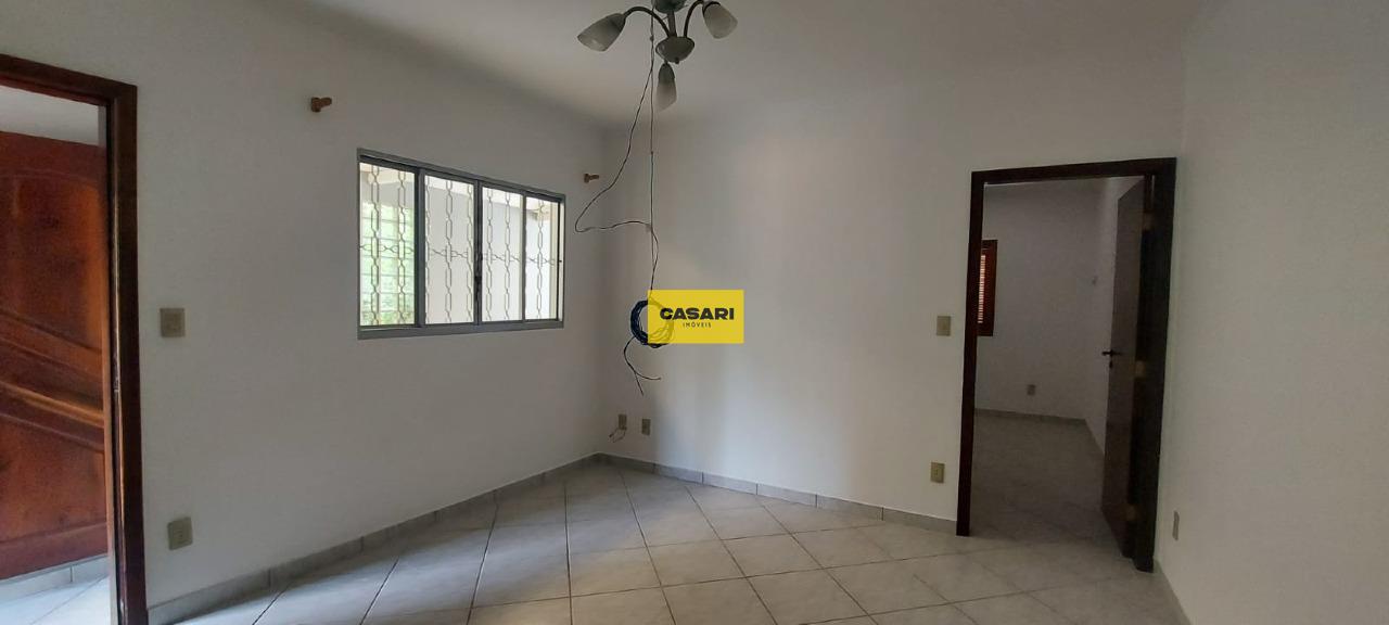 Casa para à venda no bairro Vila Assunção, Santo André - Casari Imóveis: 