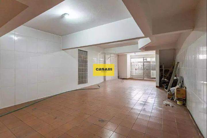 Sobrado à venda com 3 quartos quartos e 240 m² no bairro Jardim Santo Antônio, Santo André - Casari Imóveis: 