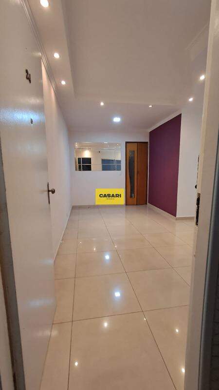 Apartamento para aluguel no bairro Baeta Neves, São Bernardo do Campo - Casari Imóveis: 