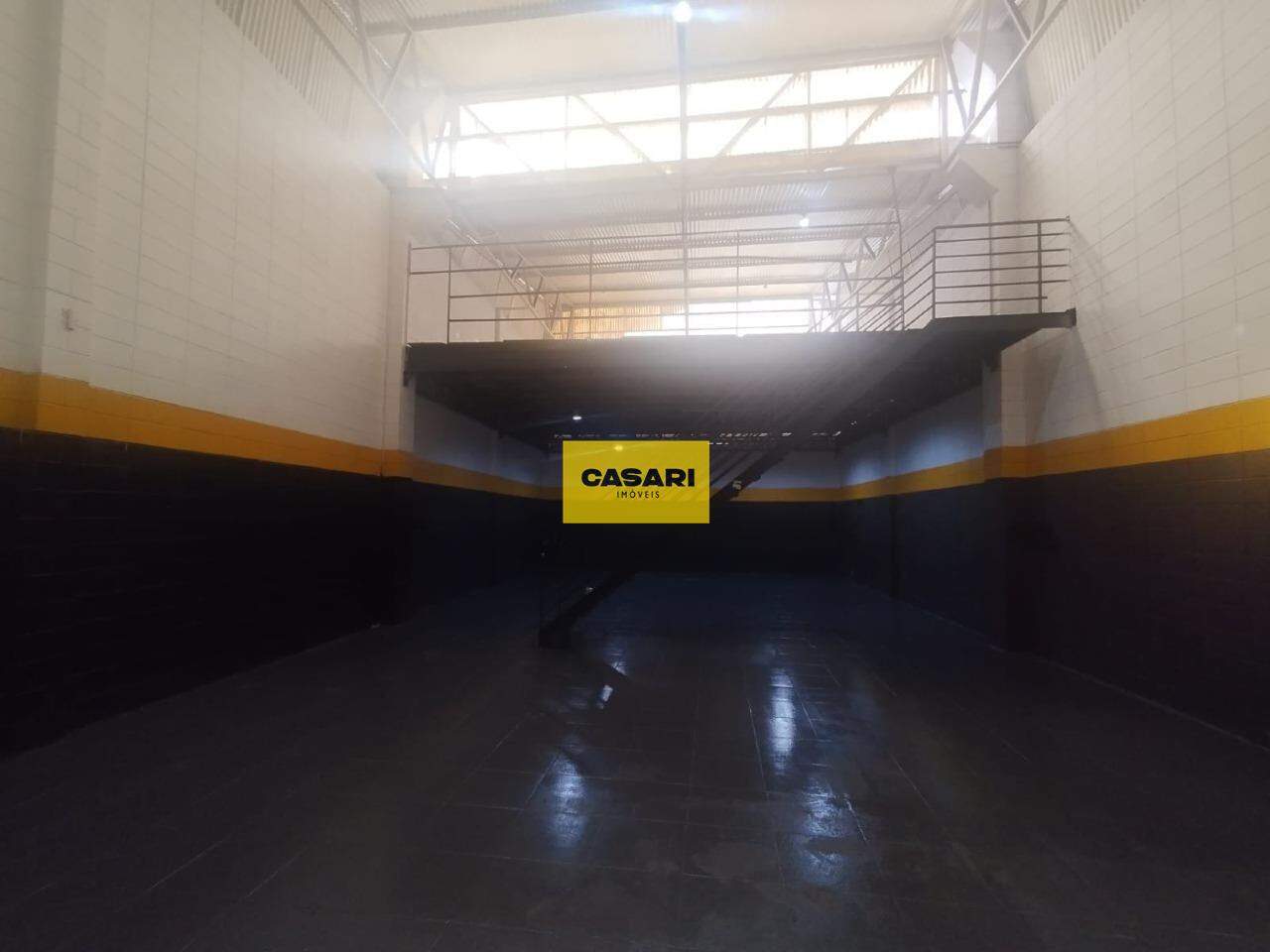 Galpão para para aluguel no bairro Piraporinha, São Bernardo do Campo - Casari Imóveis: 