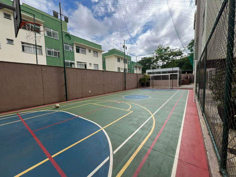 Apartamento à venda no Fernão Dias: 
