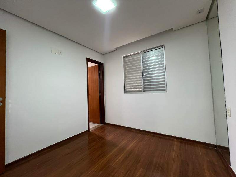 Apartamento à venda no Fernão Dias: 