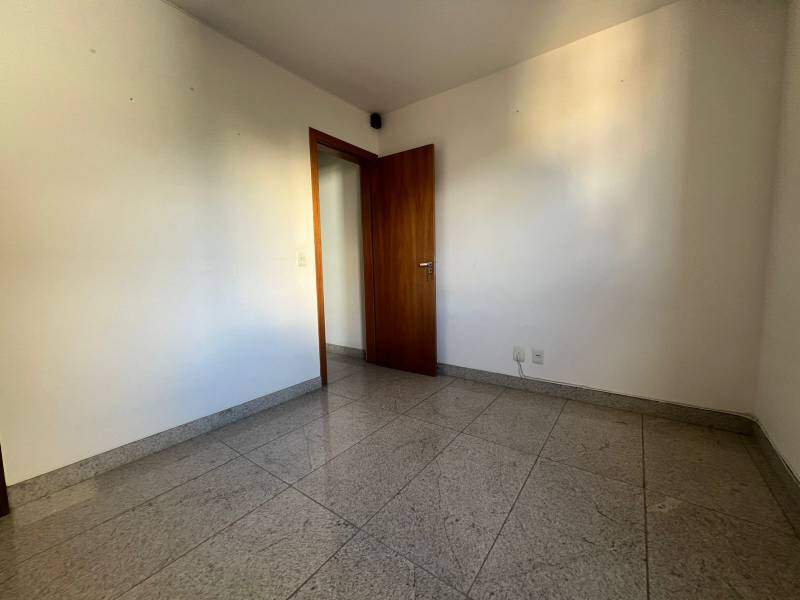 Apartamento à venda no Sagrada Família: 