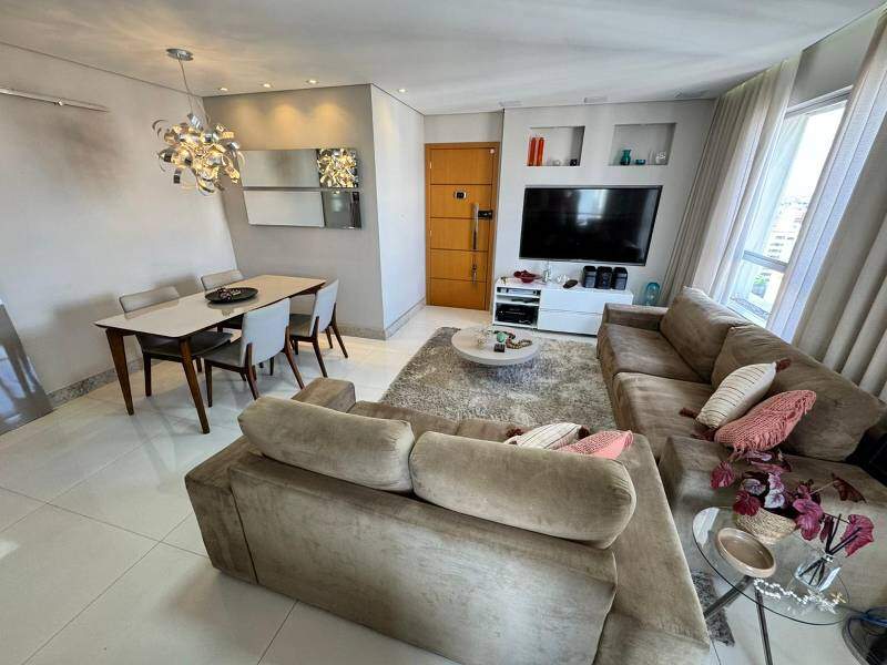 Apartamento à venda no SILVEIRA: 