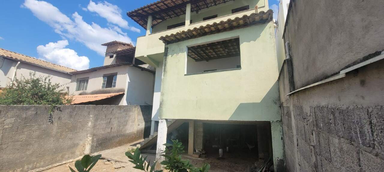 Casa à venda no CÉU AZUL: 