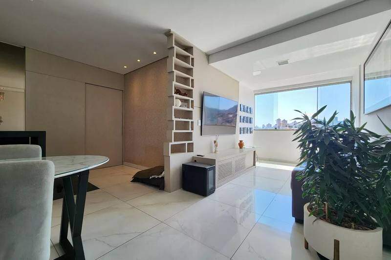 Apartamento à venda no Coração de Jesus: 
