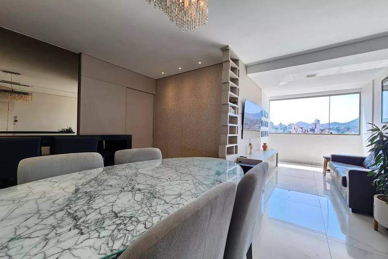 Apartamento à venda no Coração de Jesus: 