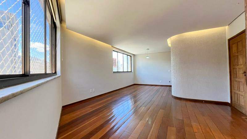 Apartamento à venda no Cruzeiro: 