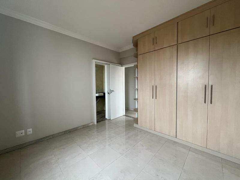 Apartamento à venda no Itapoã: 