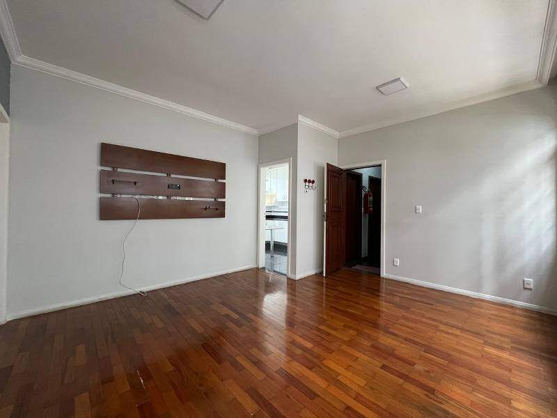 Apartamento à venda no PALMARES: 