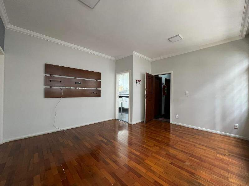 Apartamento à venda no PALMARES: 