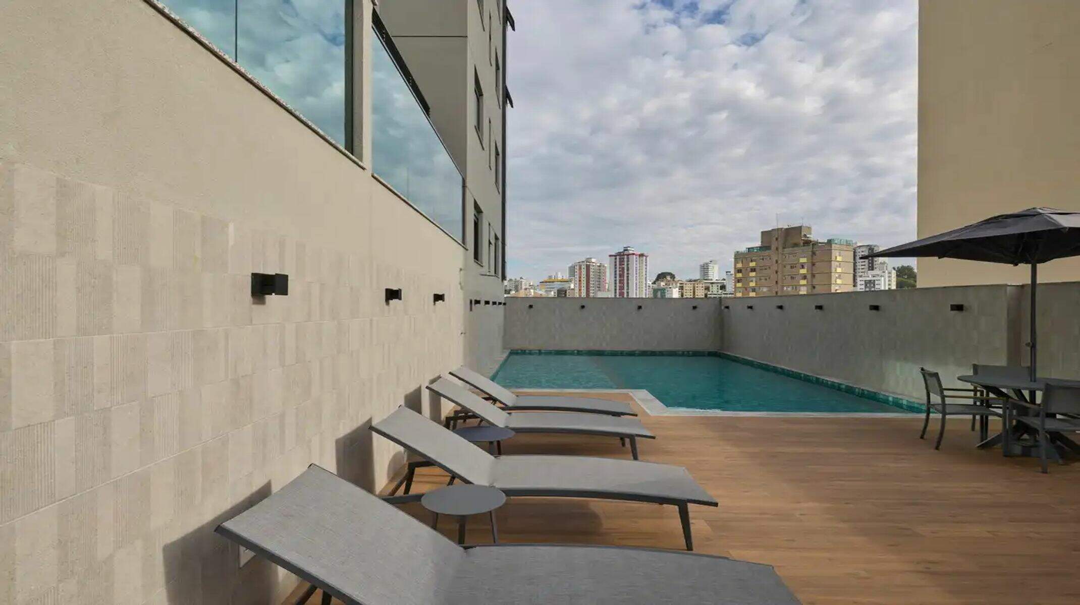 Apartamento à venda no Cidade Nova: Piscina com prainha e solarium