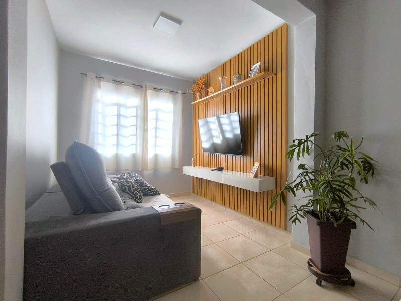 Casa à venda no DONA CLARA: 