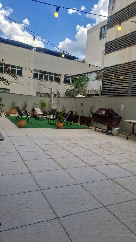 Sala à venda no Santa Lúcia: 