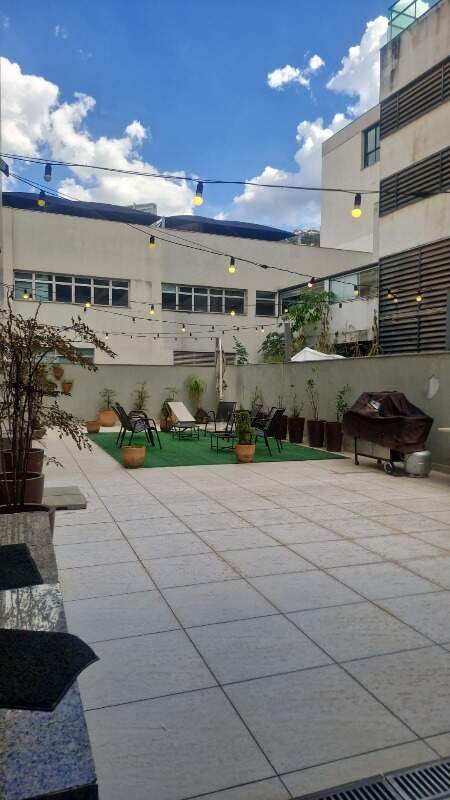 Sala à venda no Santa Lúcia: 