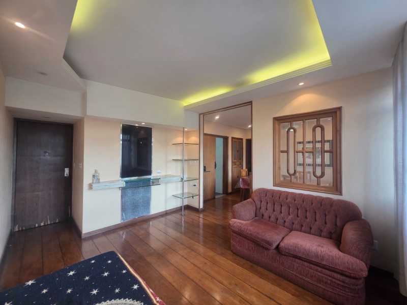 Apartamento à venda no Coração Eucarístico: 