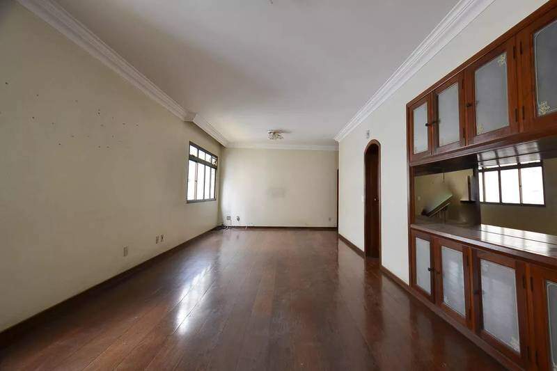 Apartamento à venda no Funcionários: 