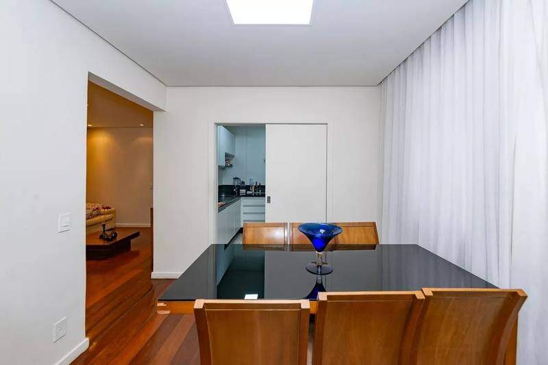 Apartamento à venda no Coração de Jesus: 