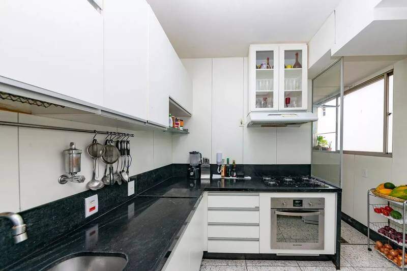 Apartamento à venda no Coração de Jesus: 