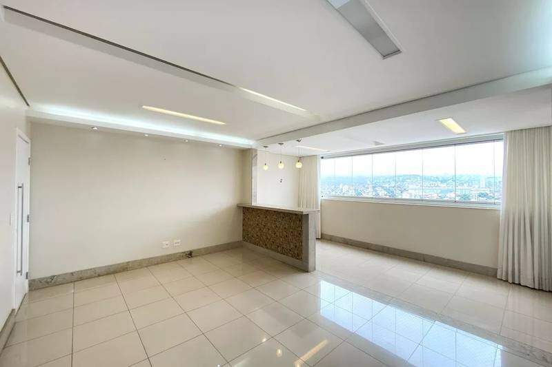 Apartamento à venda no Sagrada Família: 