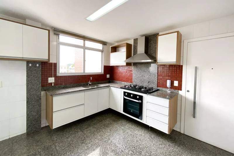 Apartamento à venda no Sagrada Família: 