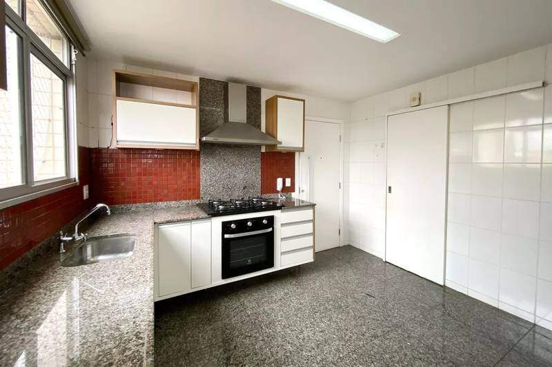 Apartamento à venda no Sagrada Família: 