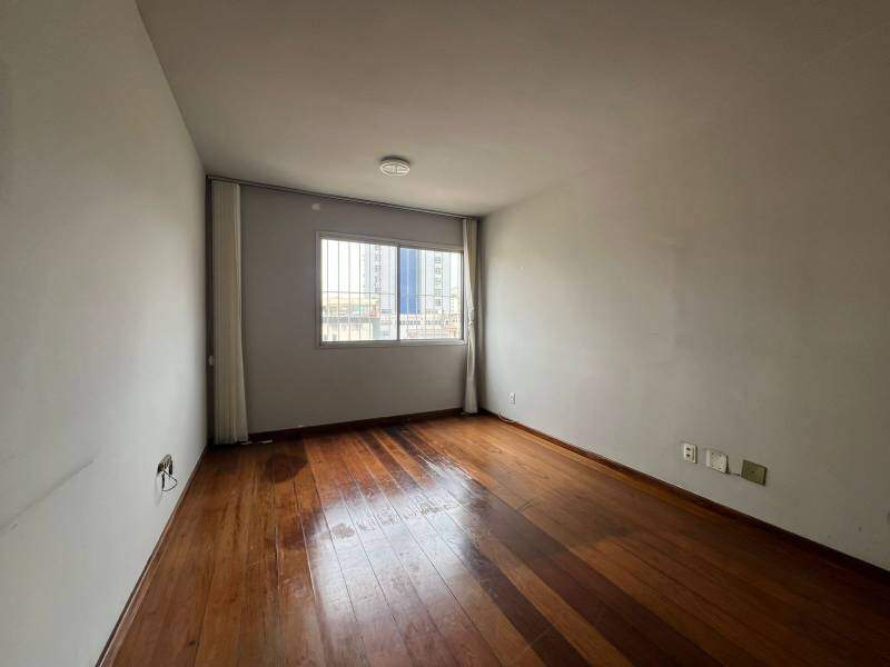 Apartamento à venda no Sagrada Família: 