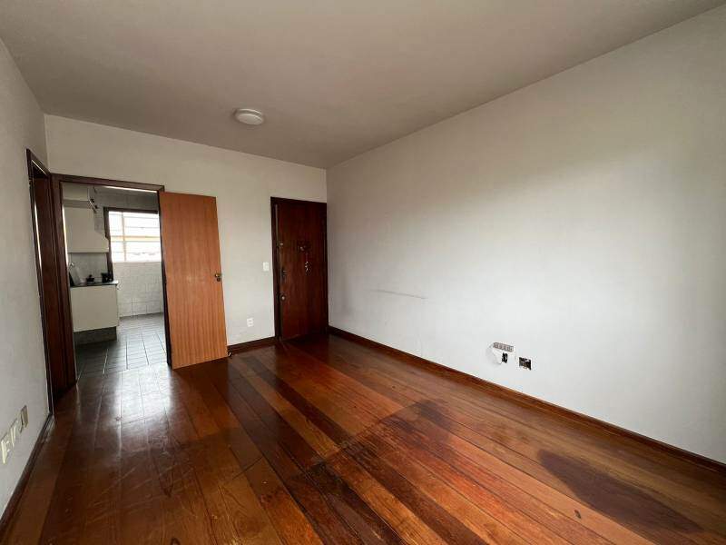 Apartamento à venda no Sagrada Família: 