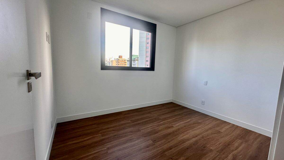 Apartamento à venda no Grajaú: 