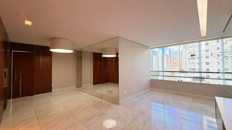 Apartamento à venda no Lourdes: 