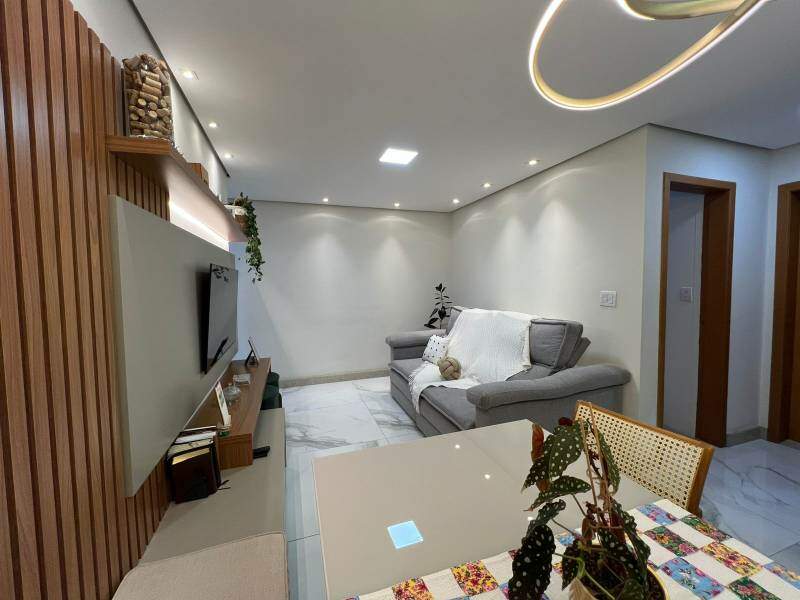Apartamento à venda no DONA CLARA: 