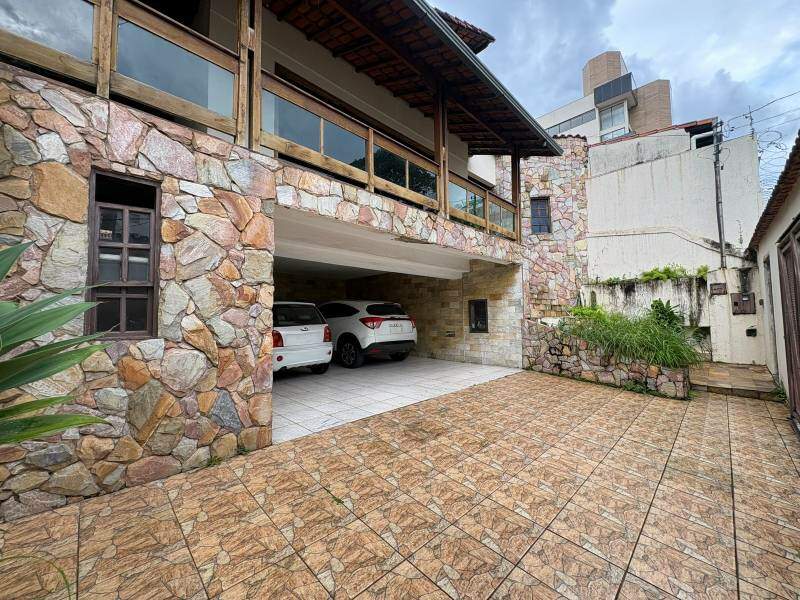 Casa à venda no DONA CLARA: 