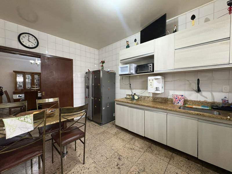 Casa à venda no DONA CLARA: 