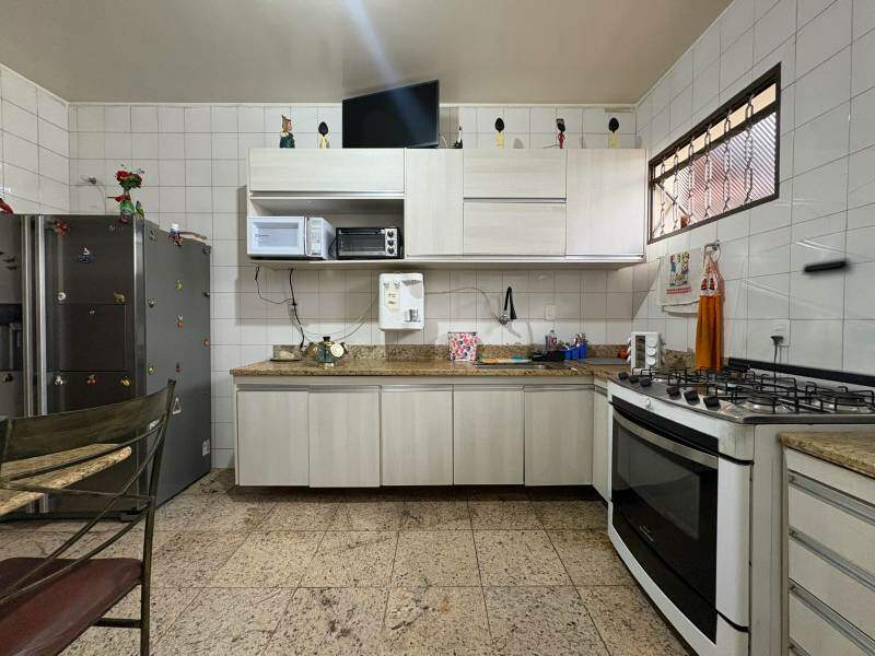 Casa à venda no DONA CLARA: 