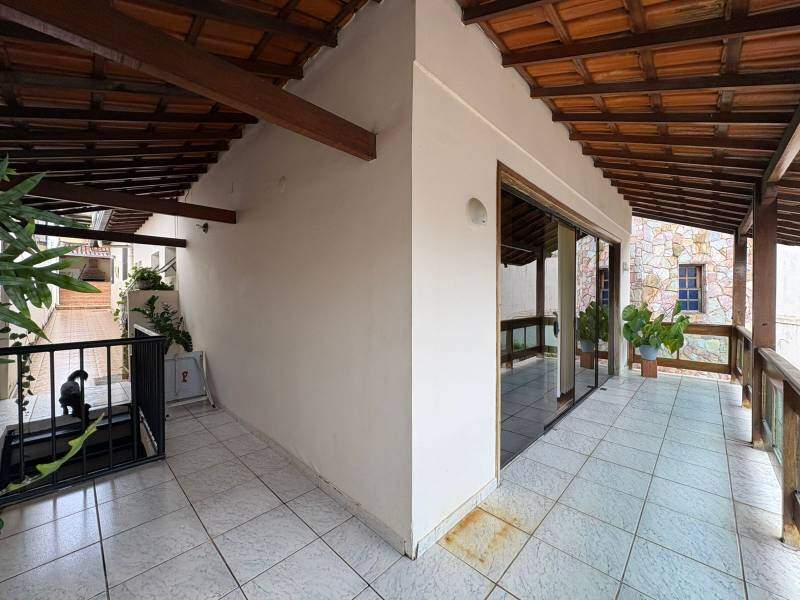 Casa à venda no DONA CLARA: 