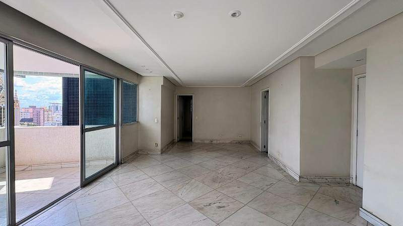 Apartamento à venda no Lourdes: 