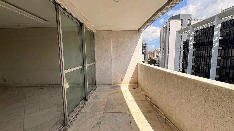 Apartamento à venda no Lourdes: 