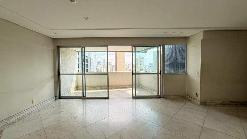 Apartamento à venda no Lourdes: 