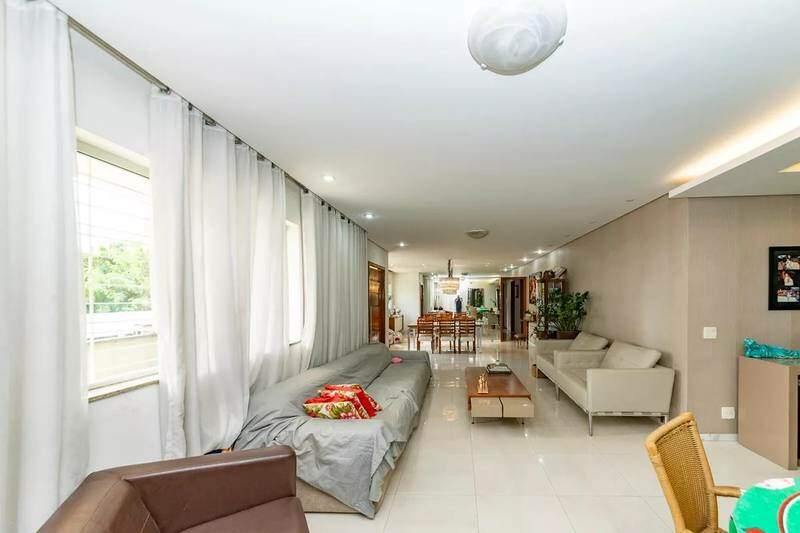 Casa à venda no Gutierrez: 