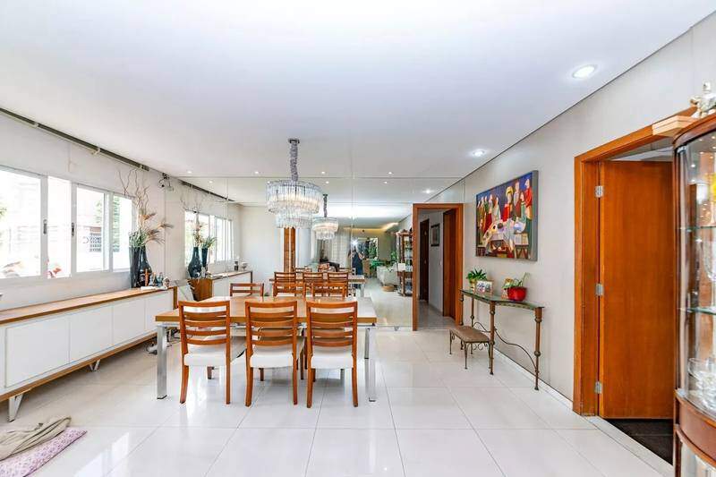 Casa à venda no Gutierrez: 